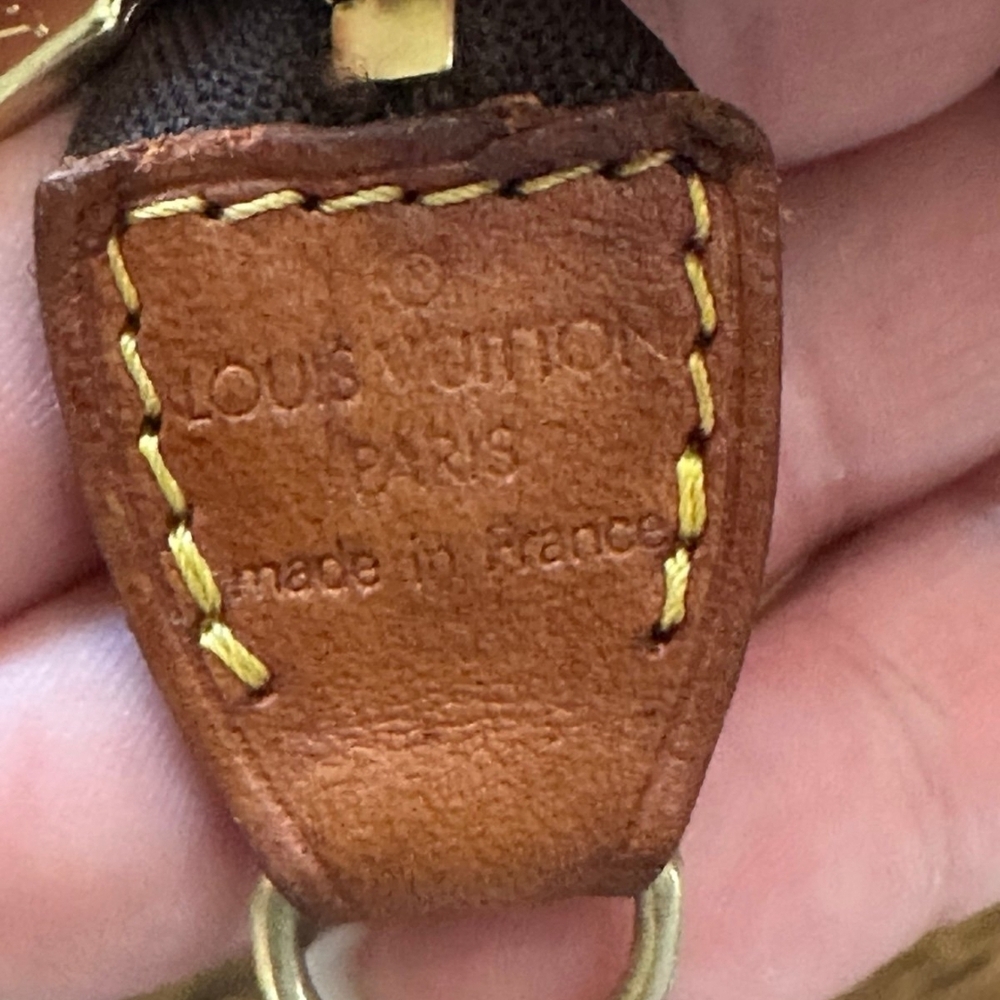 Louis Vuitton Monogram Pochette Accessories Bag (Firm) - Picture 6 of 10